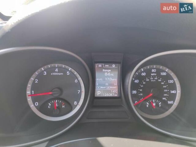 Серый Хендай Санта Фе, объемом двигателя 2.36 л и пробегом 200 тыс. км за 13600 $, фото 16 на Automoto.ua