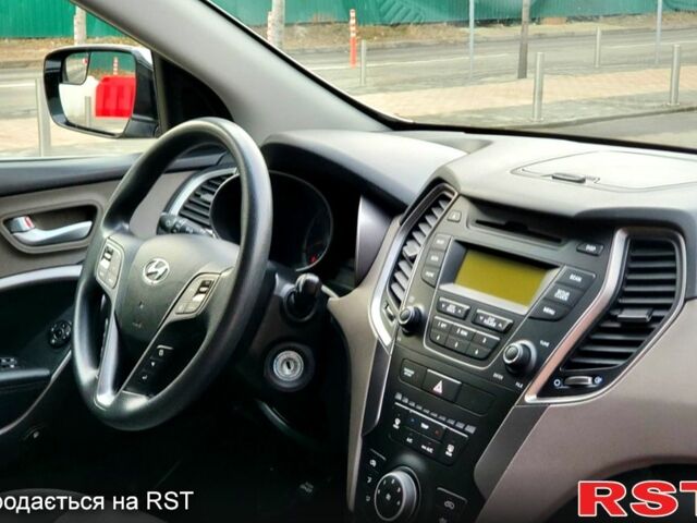 Серый Хендай Санта Фе, объемом двигателя 2.4 л и пробегом 126 тыс. км за 12900 $, фото 5 на Automoto.ua