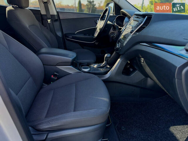 Сірий Хендай Санта Фе, об'ємом двигуна 2.2 л та пробігом 150 тис. км за 17800 $, фото 60 на Automoto.ua