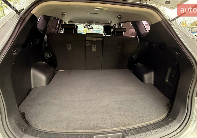 Серый Хендай Санта Фе, объемом двигателя 2 л и пробегом 126 тыс. км за 19000 $, фото 16 на Automoto.ua