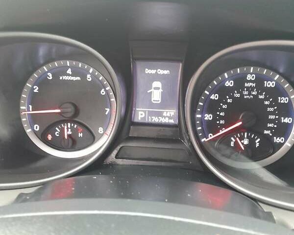 Серый Хендай Санта Фе, объемом двигателя 2.36 л и пробегом 285 тыс. км за 12700 $, фото 24 на Automoto.ua