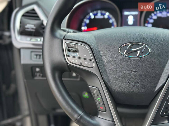 Сірий Хендай Санта Фе, об'ємом двигуна 2.4 л та пробігом 147 тис. км за 17400 $, фото 32 на Automoto.ua