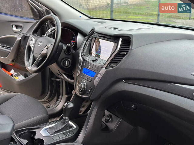 Сірий Хендай Санта Фе, об'ємом двигуна 2.4 л та пробігом 147 тис. км за 17400 $, фото 23 на Automoto.ua