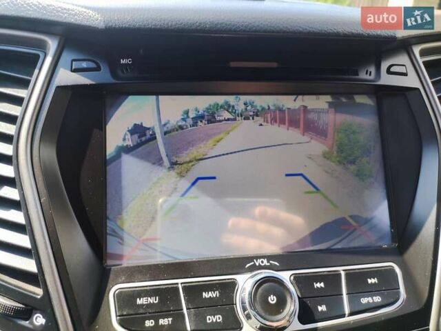 Серый Хендай Санта Фе, объемом двигателя 2.36 л и пробегом 200 тыс. км за 13600 $, фото 17 на Automoto.ua