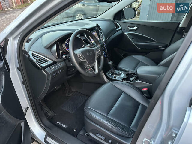 Серый Хендай Санта Фе, объемом двигателя 2.2 л и пробегом 162 тыс. км за 20300 $, фото 20 на Automoto.ua