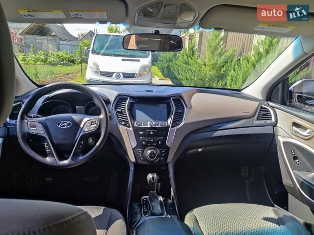 Серый Хендай Санта Фе, объемом двигателя 2.36 л и пробегом 200 тыс. км за 13600 $, фото 15 на Automoto.ua