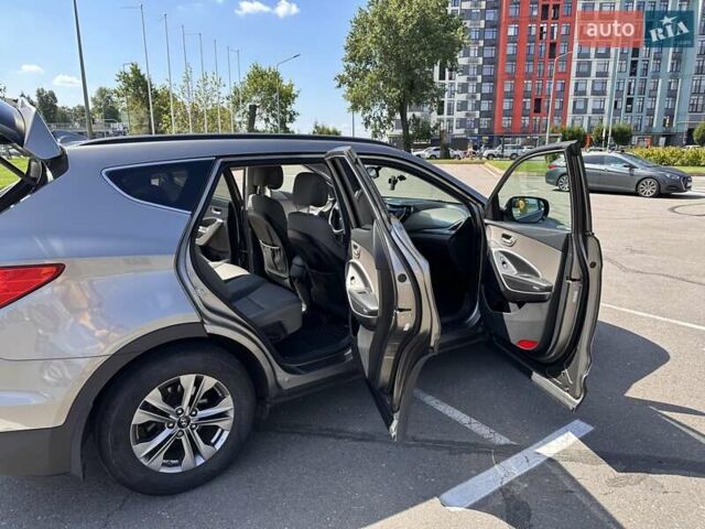 Сірий Хендай Санта Фе, об'ємом двигуна 2.4 л та пробігом 117 тис. км за 17950 $, фото 7 на Automoto.ua