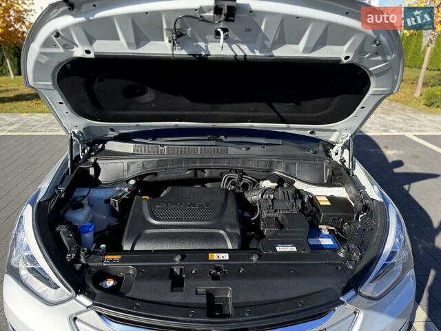 Сірий Хендай Санта Фе, об'ємом двигуна 2.2 л та пробігом 150 тис. км за 17800 $, фото 78 на Automoto.ua