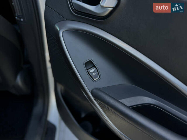 Сірий Хендай Санта Фе, об'ємом двигуна 2.2 л та пробігом 150 тис. км за 17800 $, фото 68 на Automoto.ua