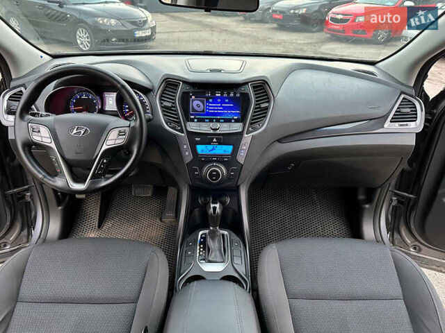 Сірий Хендай Санта Фе, об'ємом двигуна 2.4 л та пробігом 147 тис. км за 17400 $, фото 29 на Automoto.ua