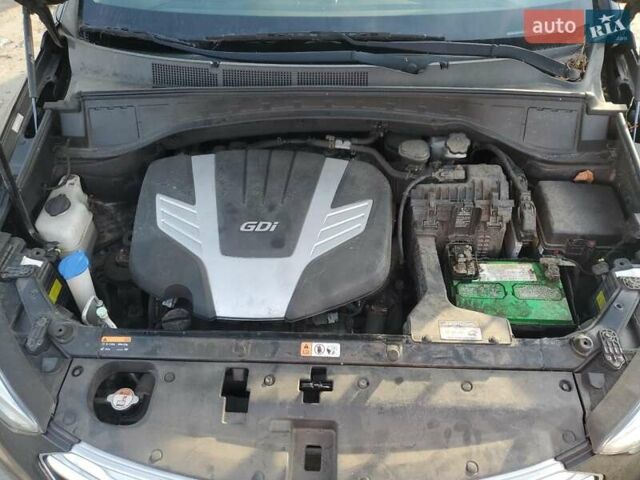 Сірий Хендай Санта Фе, об'ємом двигуна 3.3 л та пробігом 160 тис. км за 1700 $, фото 11 на Automoto.ua