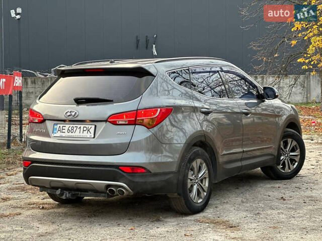 Сірий Хендай Санта Фе, об'ємом двигуна 2.4 л та пробігом 147 тис. км за 17400 $, фото 7 на Automoto.ua