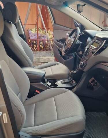 Серый Хендай Санта Фе, объемом двигателя 2.36 л и пробегом 145 тыс. км за 14200 $, фото 4 на Automoto.ua