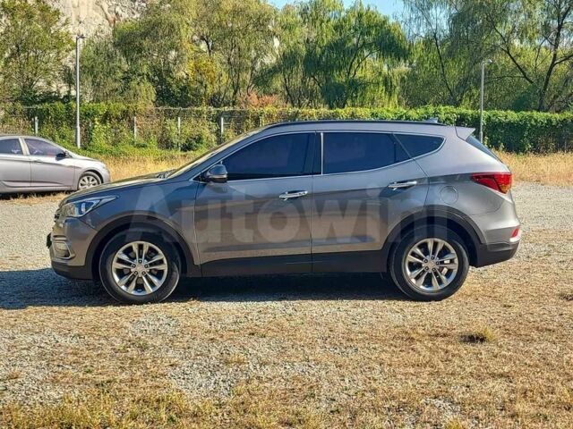 Серый Хендай Санта Фе, объемом двигателя 2 л и пробегом 54 тыс. км за 11700 $, фото 7 на Automoto.ua