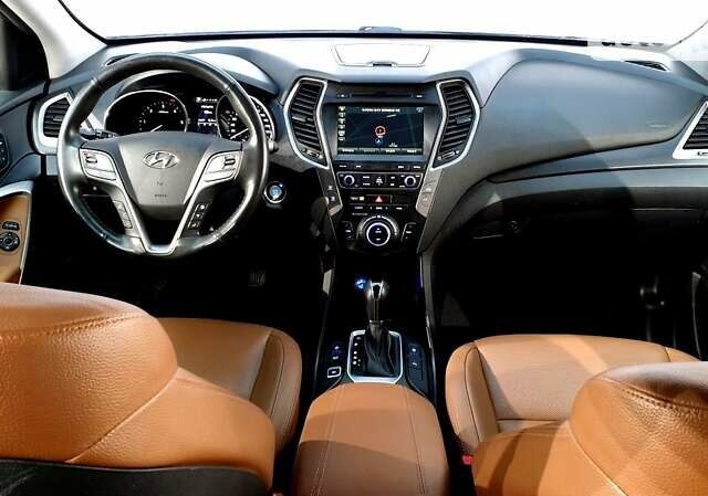 Серый Хендай Санта Фе, объемом двигателя 2 л и пробегом 162 тыс. км за 22700 $, фото 1 на Automoto.ua