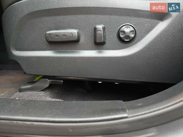 Сірий Хендай Санта Фе, об'ємом двигуна 2.2 л та пробігом 195 тис. км за 19500 $, фото 59 на Automoto.ua