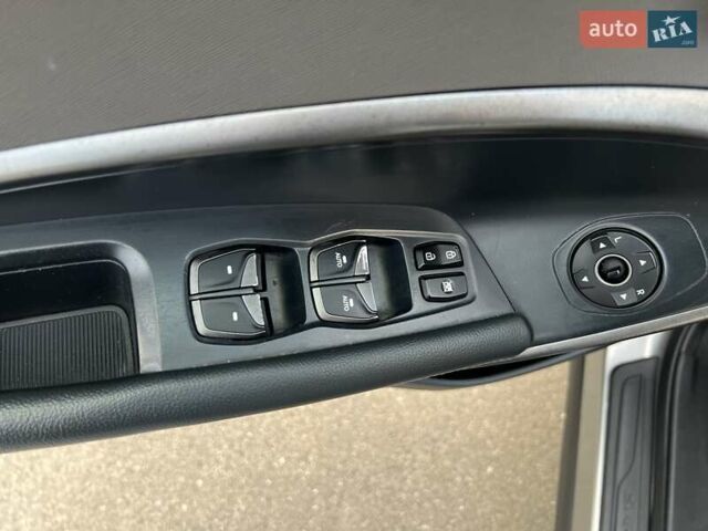 Сірий Хендай Санта Фе, об'ємом двигуна 2.36 л та пробігом 156 тис. км за 16200 $, фото 28 на Automoto.ua