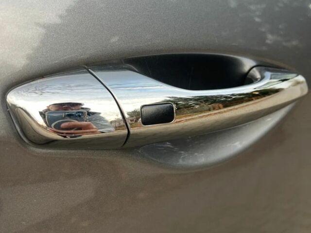 Серый Хендай Санта Фе, объемом двигателя 2 л и пробегом 168 тыс. км за 9300 $, фото 13 на Automoto.ua