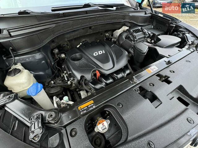 Серый Хендай Санта Фе, объемом двигателя 2.36 л и пробегом 110 тыс. км за 15500 $, фото 41 на Automoto.ua