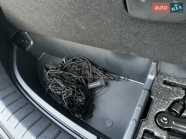 Серый Хендай Санта Фе, объемом двигателя 2.36 л и пробегом 147 тыс. км за 14700 $, фото 123 на Automoto.ua