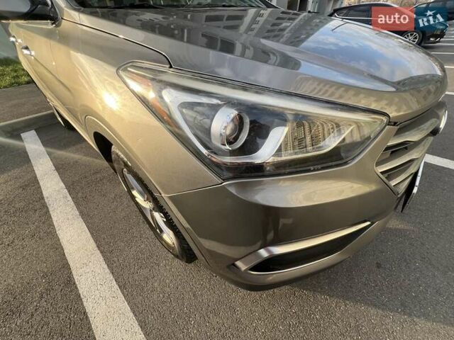 Сірий Хендай Санта Фе, об'ємом двигуна 2.36 л та пробігом 156 тис. км за 16200 $, фото 9 на Automoto.ua