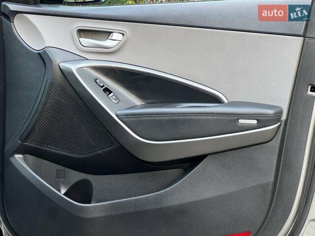 Серый Хендай Санта Фе, объемом двигателя 2.36 л и пробегом 147 тыс. км за 14700 $, фото 86 на Automoto.ua