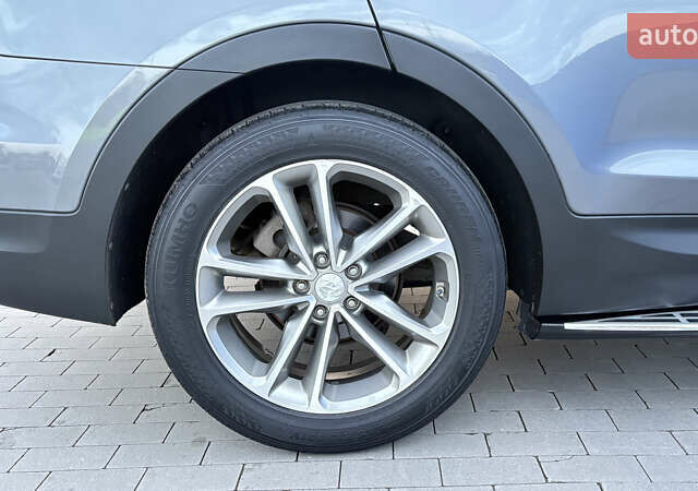 Серый Хендай Санта Фе, объемом двигателя 2 л и пробегом 214 тыс. км за 18700 $, фото 31 на Automoto.ua