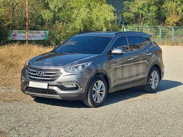 Серый Хендай Санта Фе, объемом двигателя 2 л и пробегом 54 тыс. км за 11700 $, фото 2 на Automoto.ua