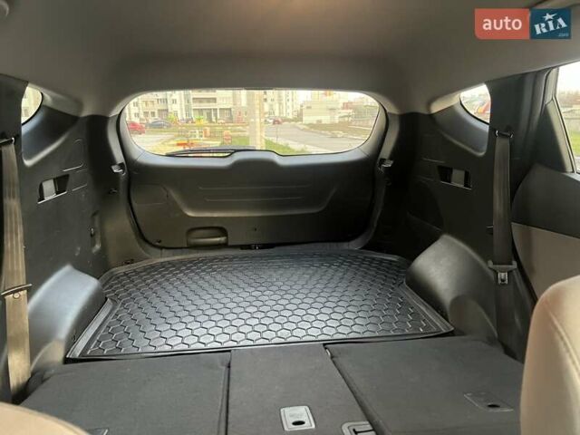 Сірий Хендай Санта Фе, об'ємом двигуна 2.36 л та пробігом 156 тис. км за 16200 $, фото 44 на Automoto.ua