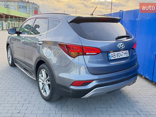 Серый Хендай Санта Фе, объемом двигателя 2 л и пробегом 214 тыс. км за 18700 $, фото 7 на Automoto.ua