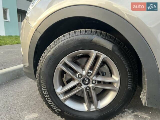 Сірий Хендай Санта Фе, об'ємом двигуна 2.36 л та пробігом 156 тис. км за 16200 $, фото 41 на Automoto.ua