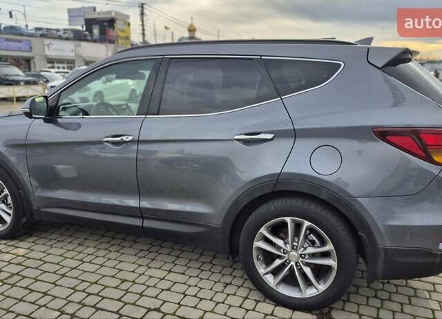 Серый Хендай Санта Фе, объемом двигателя 2.2 л и пробегом 175 тыс. км за 21400 $, фото 6 на Automoto.ua