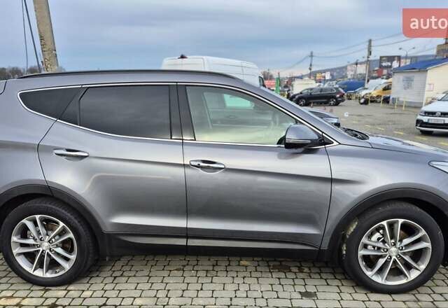 Серый Хендай Санта Фе, объемом двигателя 2.2 л и пробегом 175 тыс. км за 21400 $, фото 3 на Automoto.ua
