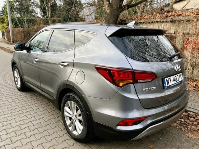 Серый Хендай Санта Фе, объемом двигателя 2 л и пробегом 168 тыс. км за 9300 $, фото 7 на Automoto.ua