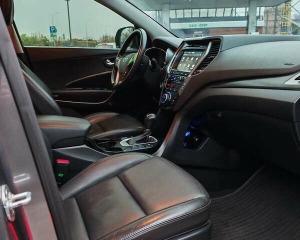 Сірий Хендай Санта Фе, об'ємом двигуна 2.2 л та пробігом 195 тис. км за 19500 $, фото 30 на Automoto.ua