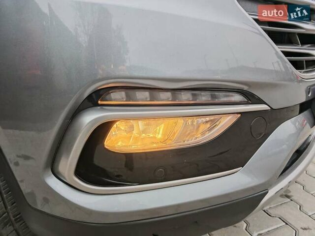 Сірий Хендай Санта Фе, об'ємом двигуна 2.2 л та пробігом 195 тис. км за 19500 $, фото 10 на Automoto.ua