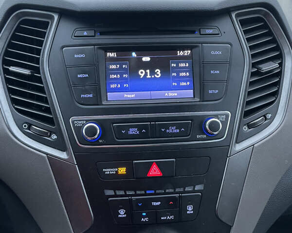 Серый Хендай Санта Фе, объемом двигателя 2.36 л и пробегом 116 тыс. км за 14600 $, фото 11 на Automoto.ua