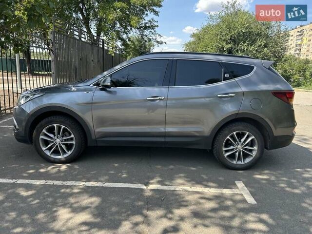 Серый Хендай Санта Фе, объемом двигателя 2.2 л и пробегом 223 тыс. км за 20250 $, фото 29 на Automoto.ua