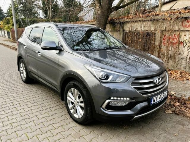 Серый Хендай Санта Фе, объемом двигателя 2 л и пробегом 168 тыс. км за 9300 $, фото 4 на Automoto.ua