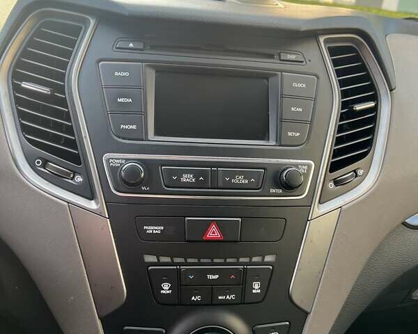 Сірий Хендай Санта Фе, об'ємом двигуна 2.36 л та пробігом 156 тис. км за 16200 $, фото 24 на Automoto.ua