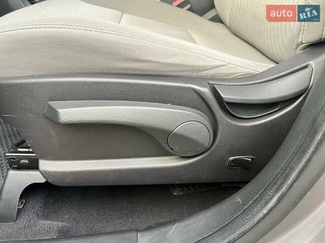 Сірий Хендай Санта Фе, об'ємом двигуна 2.36 л та пробігом 156 тис. км за 16200 $, фото 34 на Automoto.ua