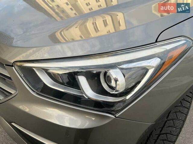 Сірий Хендай Санта Фе, об'ємом двигуна 2.36 л та пробігом 156 тис. км за 16200 $, фото 13 на Automoto.ua