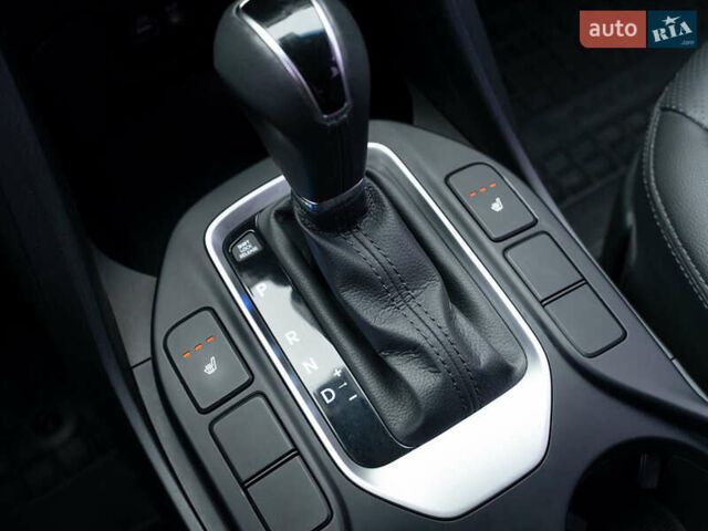 Сірий Хендай Санта Фе, об'ємом двигуна 2.2 л та пробігом 135 тис. км за 18300 $, фото 23 на Automoto.ua