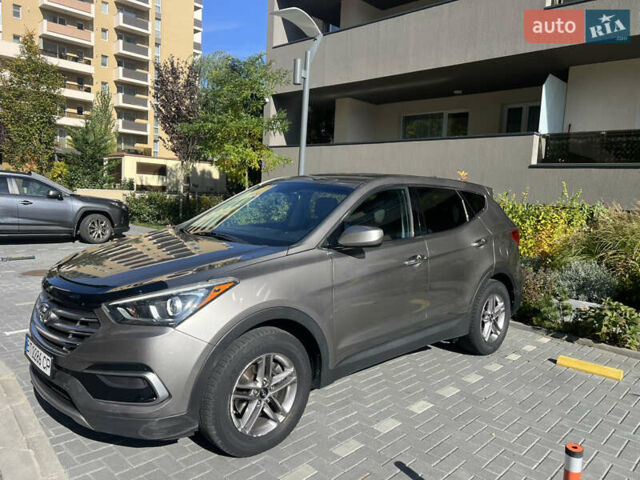 Серый Хендай Санта Фе, объемом двигателя 2.36 л и пробегом 145 тыс. км за 13500 $, фото 3 на Automoto.ua