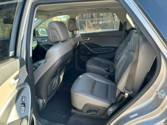 Сірий Хендай Санта Фе, об'ємом двигуна 3.3 л та пробігом 72 тис. км за 4100 $, фото 12 на Automoto.ua