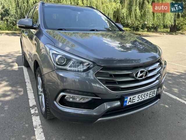 Серый Хендай Санта Фе, объемом двигателя 2.2 л и пробегом 223 тыс. км за 20250 $, фото 15 на Automoto.ua