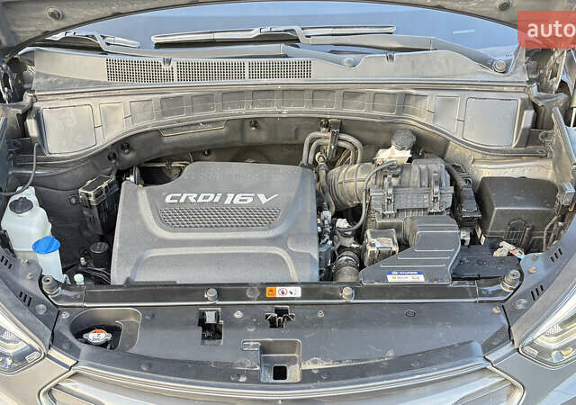 Серый Хендай Санта Фе, объемом двигателя 2 л и пробегом 214 тыс. км за 18700 $, фото 25 на Automoto.ua