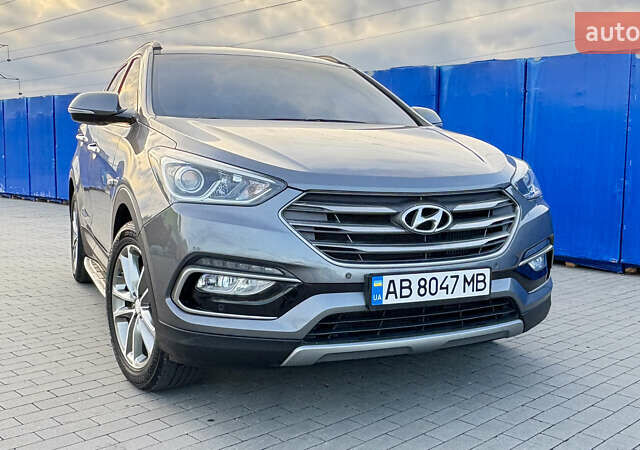 Серый Хендай Санта Фе, объемом двигателя 2 л и пробегом 214 тыс. км за 18700 $, фото 10 на Automoto.ua