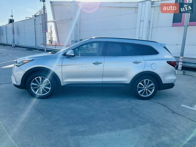 Сірий Хендай Санта Фе, об'ємом двигуна 3.3 л та пробігом 176 тис. км за 15200 $, фото 7 на Automoto.ua