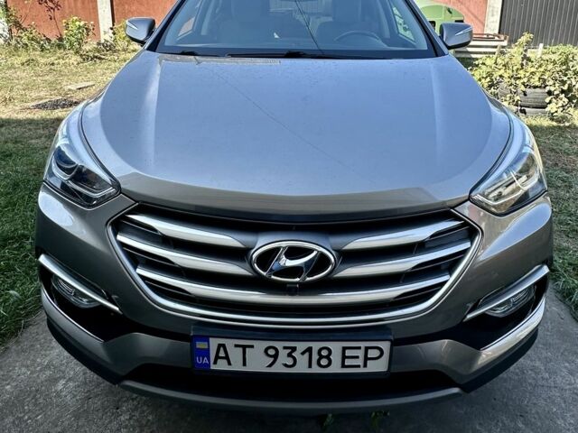 Серый Хендай Санта Фе, объемом двигателя 2 л и пробегом 104 тыс. км за 19400 $, фото 12 на Automoto.ua